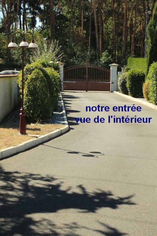 Logement Entre Chambord Et Le Zoo De Beauval Apartman Contres  Kültér fotó